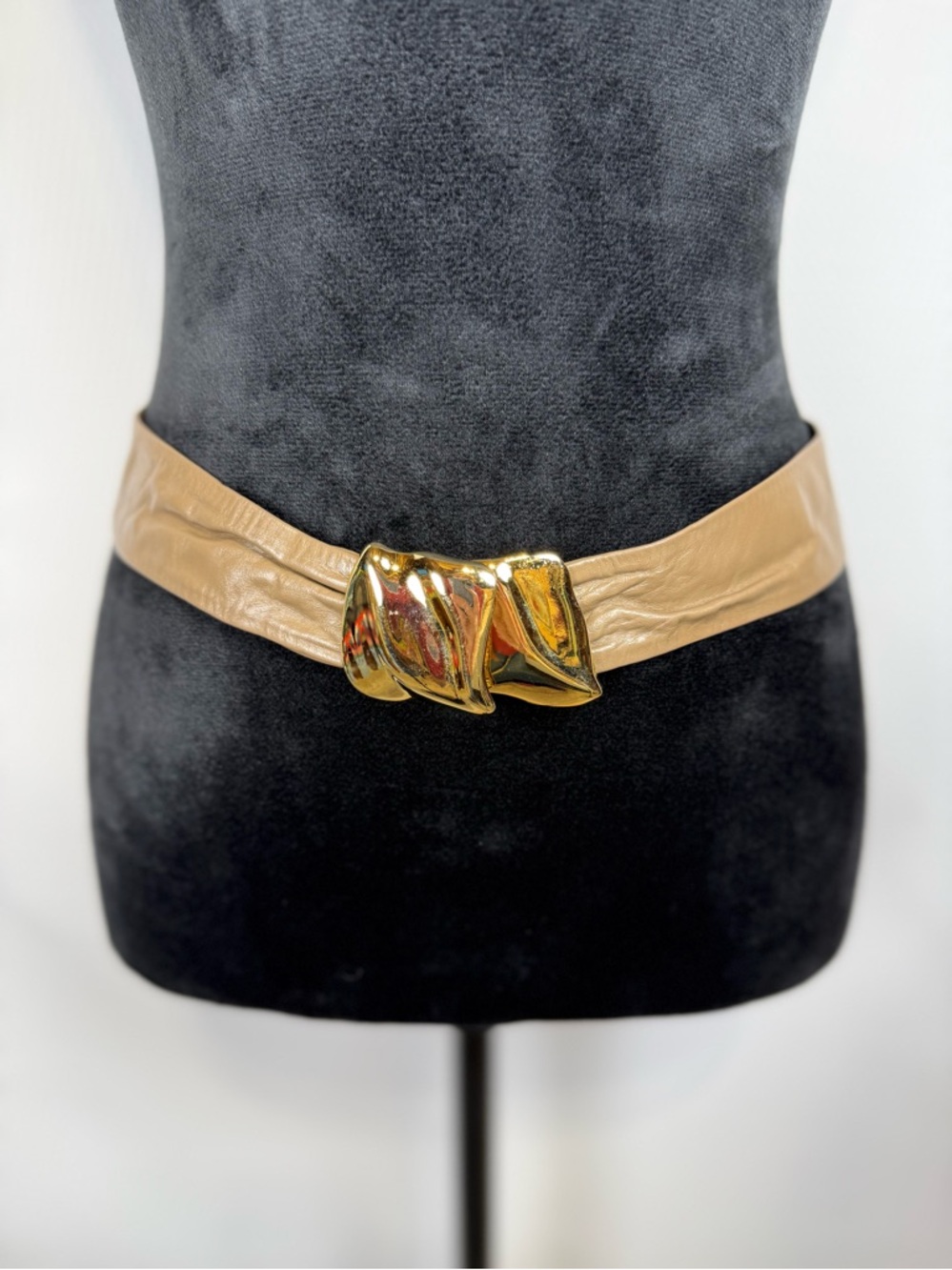 Vintage 80’s Belt Taupe Soft Leather Sculptural Gold Tone Clasp Buckle